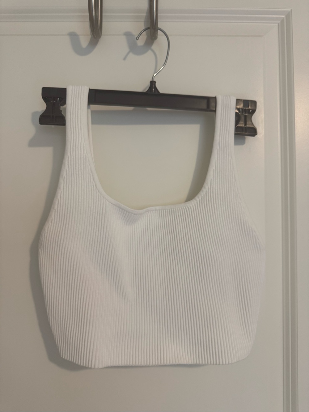 Aritzia Sculpt Knit Cropped Tank